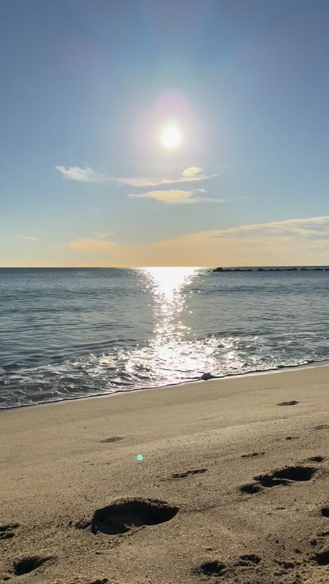 ¡¡Feliz y bendecido NUEVO DÍA!!☀️🎁
Con ganas de compartir ♥️🌹
Con Amor, Ximena
#infinitaezencia #ximenaheviayvaca #amor #selfcare #111mensajesparaelalma