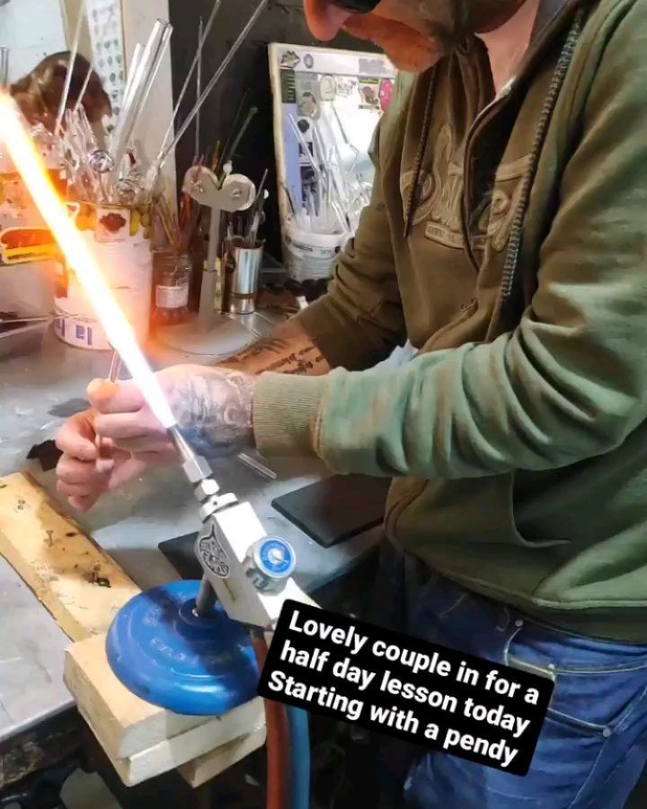 Half day lesson for this couple down from London. They did great and went home with the pendants they made as well as a little jar and a bauble. Would u like a go at glassblowing? 💚🔥 #brightonglass #glassblowing #lampworking #glassofig #glass #glassart Brighton glass #bestofglass #newmakers #thingstodoinbrighton brightonglassblowing glassblowingintheuk #ukglass