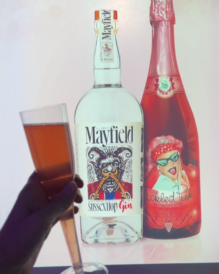 A fun afternoon sipping cocktails with Mayfield Gin and Stonehaus Winery 🥂 Thanks @tallboymarketing for choosing The Rabbit Hole to host your client event!
P.S. Did you know our arcade doubles as (non-VR) event space? Rent a bay for your next marketing event, vendor fair, client happy hour or product launch. Shoot us a note about your upcoming event: hello@therabbitholevr.com