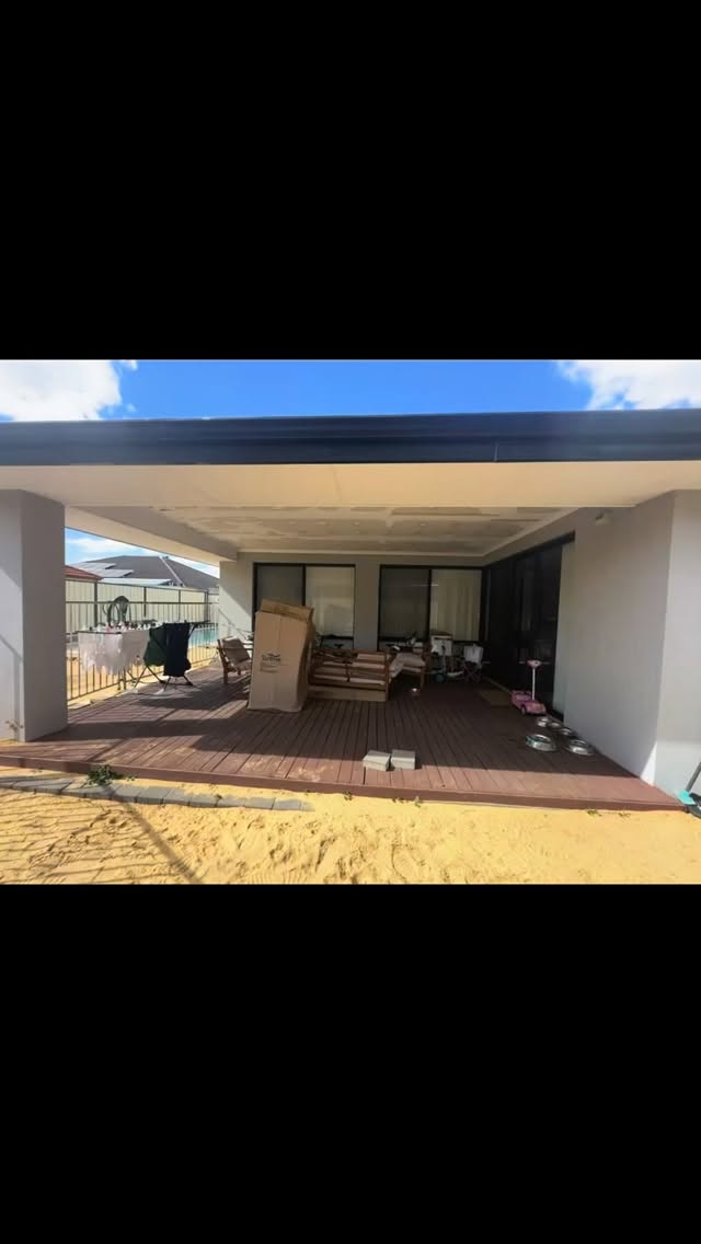 Unused alfresco transformed into a brand-new family room 🫶🏽
Almost 30sqm of additional habitable space, now ready for paint and new flooring throughout.