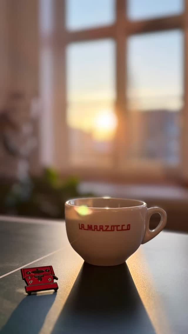 -COMPETITION-Find Your Home Moment
How it works:
• Pick up a Linea Mini pin at the La Marzocco Home booth.
• Anywhere at the expo, create your own “home coffee moment”:
On a bench
By a window
With a cup
With a friend
• In a quiet corner that feels like home
Place the Linea Mini pin in the scene and take a photo.
• Post it on Instagram, tag @rrebeldenmark and add the hashtags
#findyourhomemoment #lamarzoccohome #dcf2026
Rules:
• The Linea Mini pin must be clearly visible in the photo.
• The image should represent your idea of a coffee-at-home moment.
• Have fun with it!
That’s it.
We will pick our favorites and then randomly choose our winners from our favorites.
The winners will be contacted on Instagram after the event.