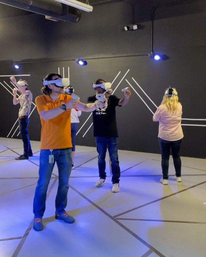 It’s holiday party planning season! Need a fun activity for your team? Send us your target date and expected # of attendees and we’ll get you a quote. Let’s play!
📧: hello@therabbitholevr.com