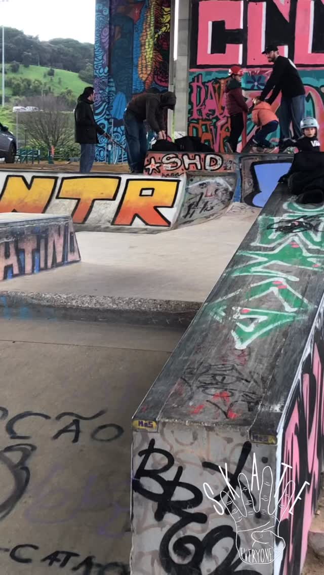 Onde alguns veem parede, outros enxergam possibilidades 🔥
.
.
.
Desbloqueando o Wall ride 🛹✨