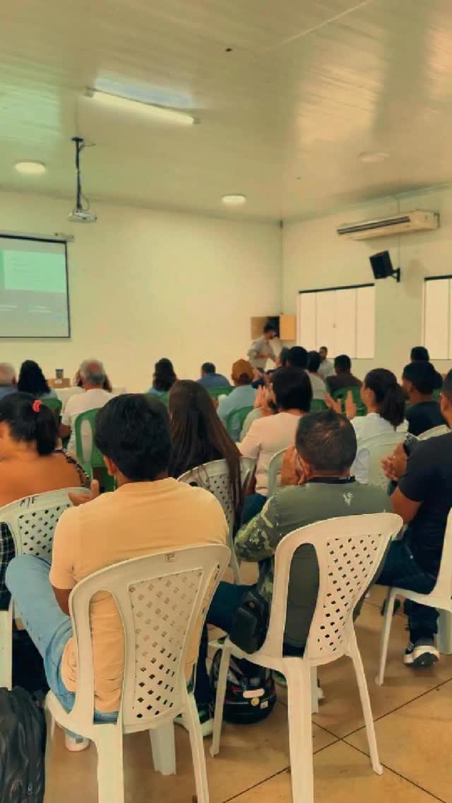 A Agronorte esteve presente no Encontro Técnico da Embrapa, em São Miguel do Tocantins, reforçando nosso compromisso com a piscicultura feita com base em ciência, tecnologia e resultado.
Falamos sobre alimentação e nutrição de peixes redondos, validando tecnologias que realmente funcionam no campo e fazem diferença no desempenho produtivo.
Estamos próximos do produtor, oferecendo orientação técnica, decisões inteligentes e soluções que geram produtividade no tanque e lucro no final do ciclo.
🚀 Aqui o conhecimento vira resultado.
🐟 Aqui a piscicultura é levada a sério.
🤝 Agronorte, lado a lado com quem produz.
#Agronorte #Piscicultura #Aquicultura #Embrapa #TecnologiaNoCampo PeixesRedondos ProduçãoComResultado ProdutorRural LucroComEstratégia