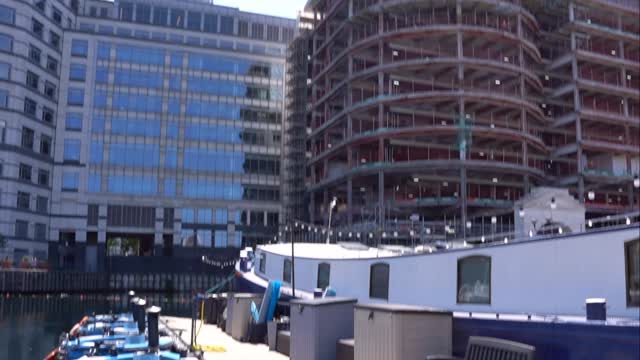 āItās been really encouraging to come away from the desk and be fuelled and fed midweek.ā
Hereās a glimpse of the Wharf Workers Talks who we featured yesterday in our Lunchtime Talk Tuesdays series.
Wharf Workers meet on Wednesdays 13:15-13:50 at St Peterās Barge, West India Quay E14 4AL.
If you work in the area go and check them out!
If youād like to find something similar near you visit: gospelatwork.org.uk/map
šø @jazmangles
#lunchbreak #london #christianity #canarywharf #gospelatwork