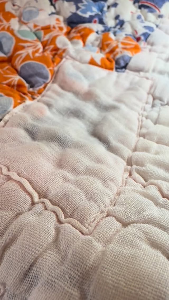 Salvaging a cutter quilt so it can become a new quilted jacket!#happyquiltypeople #quiltersofinstagram #weddingringquilt