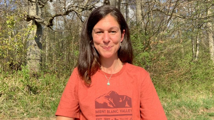 We will work with the “as if you where a child”-method. How do children learn? They listen carefully, copy and repeat. This is exactly how we will do it! Together we will learn the Swiss-German patherns and rules, the sentence building, pronunciation and your fluency in speaking. With fun and ease, always tailor made according to your level and needs. Want to know more? Get in touch now.
www.swissgermanacademy.com
.
.
.
#swissgerman #switzerland #zürich #virtual #languagefreaks #online #flexible #remote #skype #zoom #whatsapp #learn
#new #language #study #studygram #swiss #swisslanguages #swissgermanlesson #züri #zurich #vocabulary #grammar #conversation #speak #lessons #languagelearning #languages