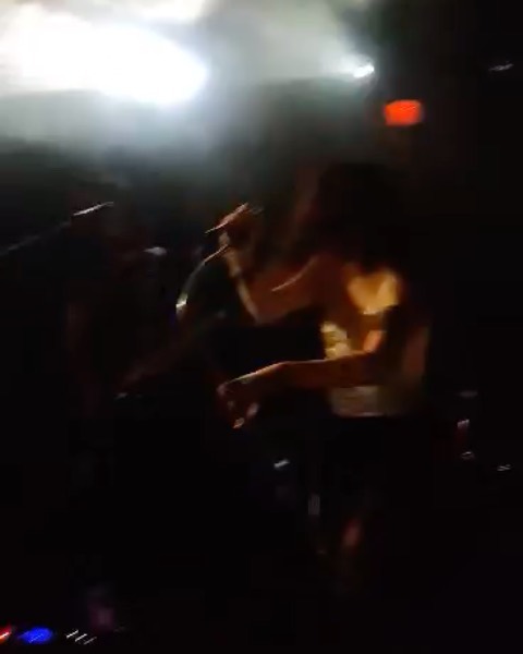 Amis programmateurs, cafés concerts… On a une dispo le jeudi 18 mai (Ascension) et on est graves chauds 🔥🔥🔥
Partage à fond si tu veux qu’on joue près de chez toi 🤘🏼
.
.
.
.
.
.
.
.
.
.
.
.
#livemusic #concert #rock #scene #cafeconcert #club #bandofinstagram #rocknroll #deadleafmusic #iledyeu #vendee #programmation #booking #prog @escadrille_bar