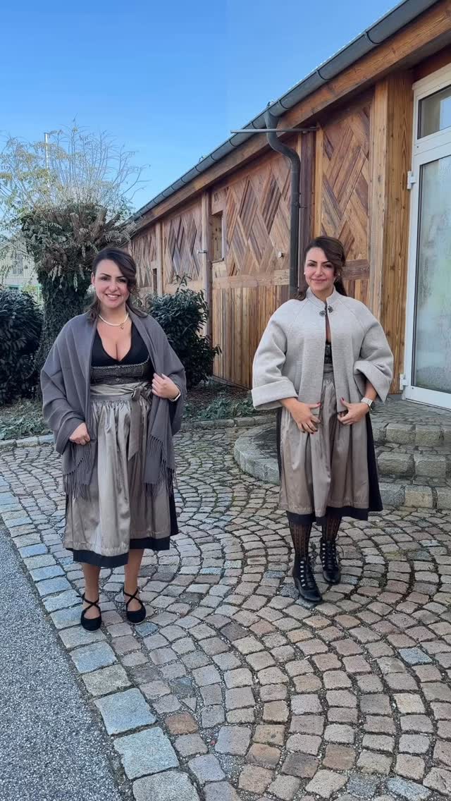Links Frühling.
Rechts Winter.
Gleiches Dirndl.
Andere Accessoires.
👉 Welche Seite bist du?
Trachtenmode · Dirndl · Styling
