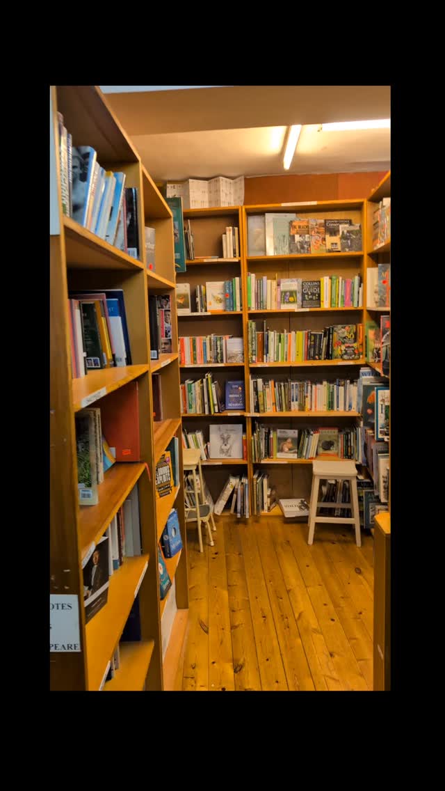 Can you tell me what bookshop this is?