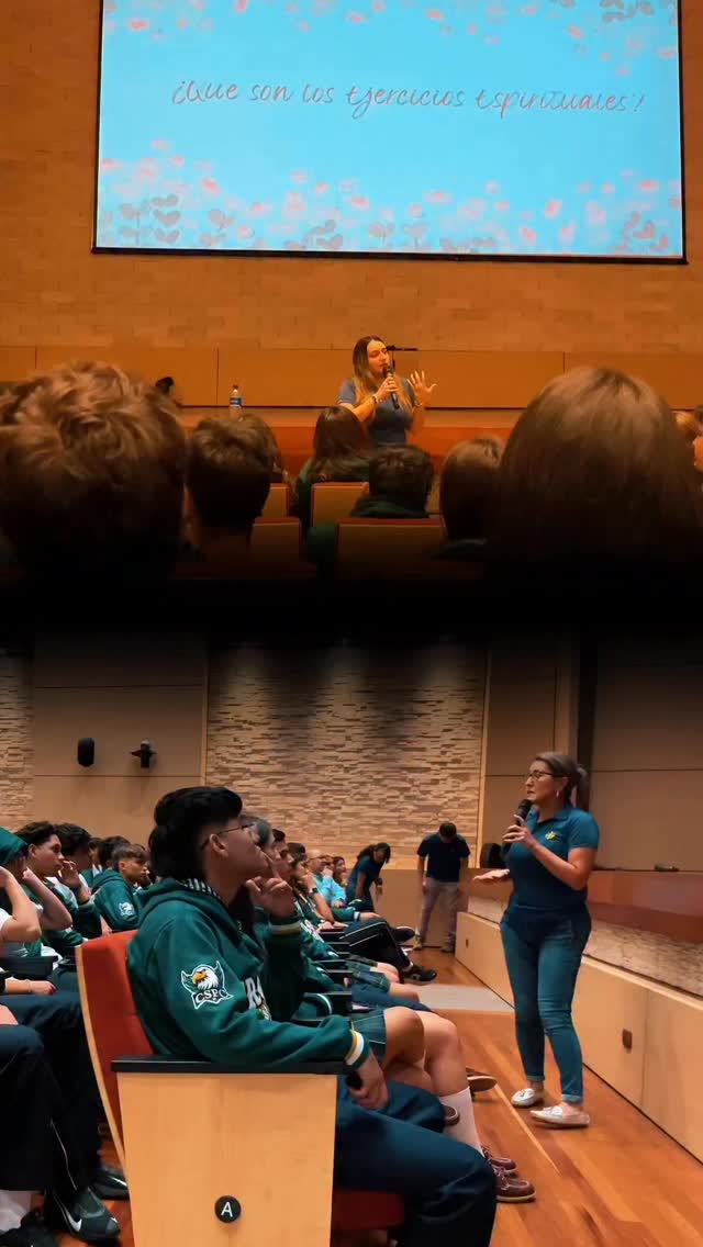 ✨ Una invitación que marca la vida ✨
Los estudiantes de grado 11° recibieron la invitación del equipo de Pastoral para vivir la experiencia de los Ejercicios Espirituales Ignacianos 🙏💛.
Contamos con el valioso testimonio de nuestros egresados de la promoción 2025, quienes compartieron desde su propia experiencia cómo este camino de silencio, encuentro y discernimiento se convierte en una herramienta para la vida 🌱.
San Ignacio de Loyola nos dejó como legado una propuesta profunda para acercarnos más a Dios, escucharlo en lo cotidiano y reconocer el propósito que tiene para cada uno de nosotros.
✨ Una experiencia para detenerse, escuchar y elegir con sentido. ✨
#EjerciciosEspirituales #PastoralIgnaciana #Grado11