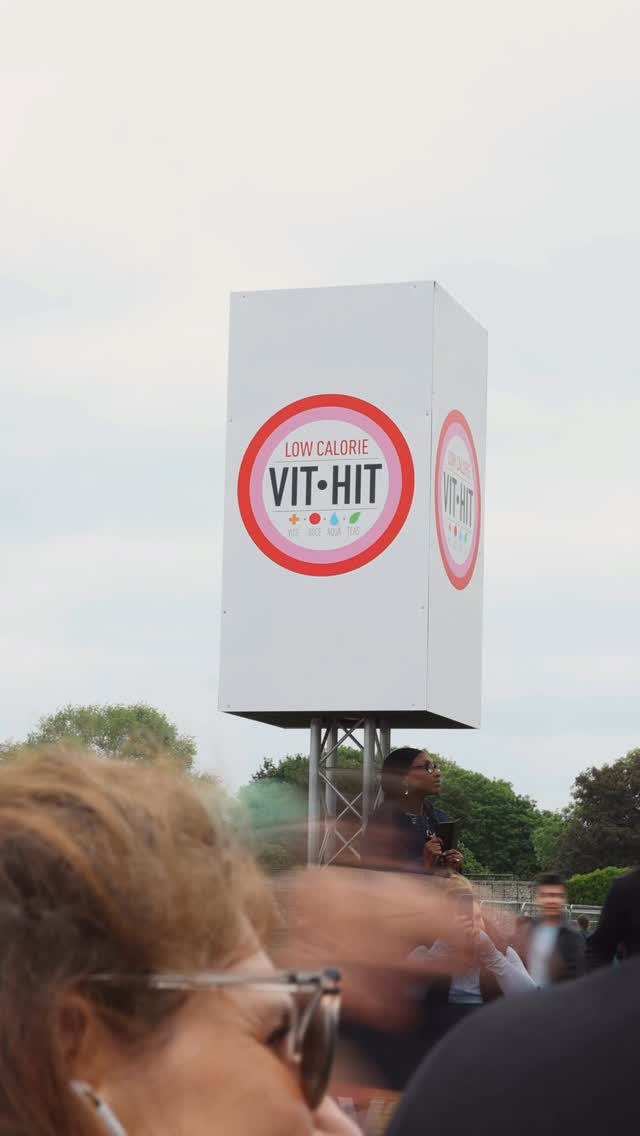 Sizzle reel from last summer in London with @vithitdrinks x @hackneymoves that I never got to post ✌🏼🙈
#hackneyhalf #vithit #videography #marathon