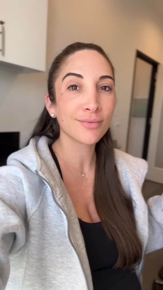 Laser SZN update ✨ cooler temps and softer sun means lasers are out to play! Target fine lines, texture, pigment, laxity and more with our full range of the best technologies. Curious what’s best for you? DM for details!