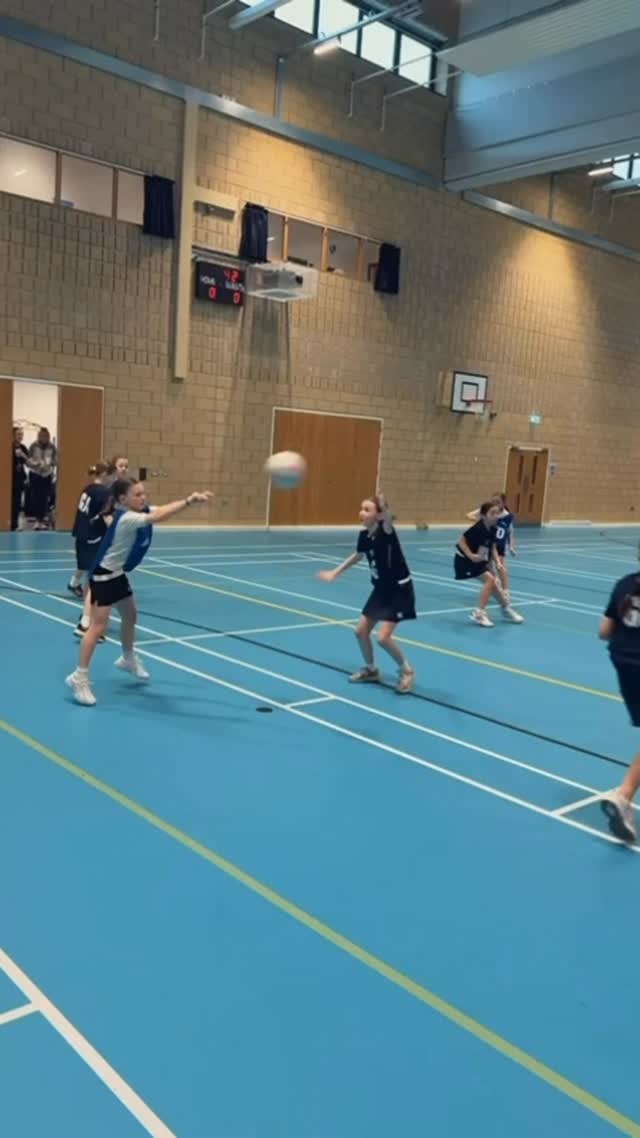 Our Upper Juniors girls had a successful and fun day out at the @galaxycoaching Prep School Netball Festival.
The girls achieved a 3rd place finish in the competition, and as always, represented Rockport fantastically. Well done to all involved!