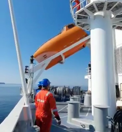 Lifeboat and Man over board drill, MT Ramona 📷Kristoffer Olausson