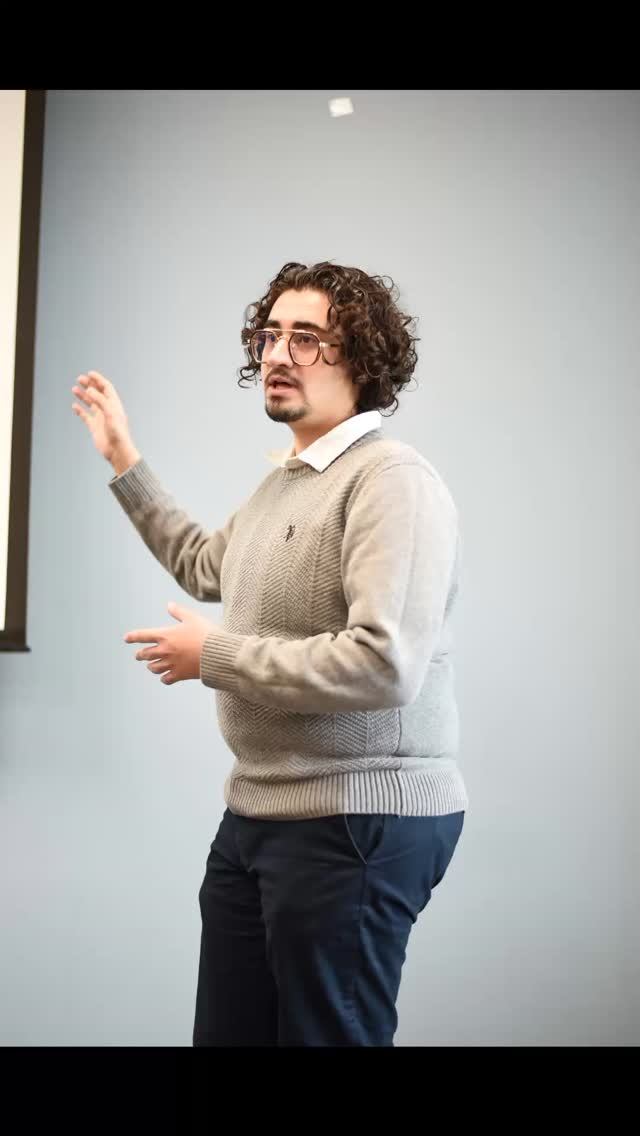 Presenting isnโt just sharing ideas; itโs practicing courage, clarity, and the belief that your voice matters.
#suitsforsons #EffectivePresentations