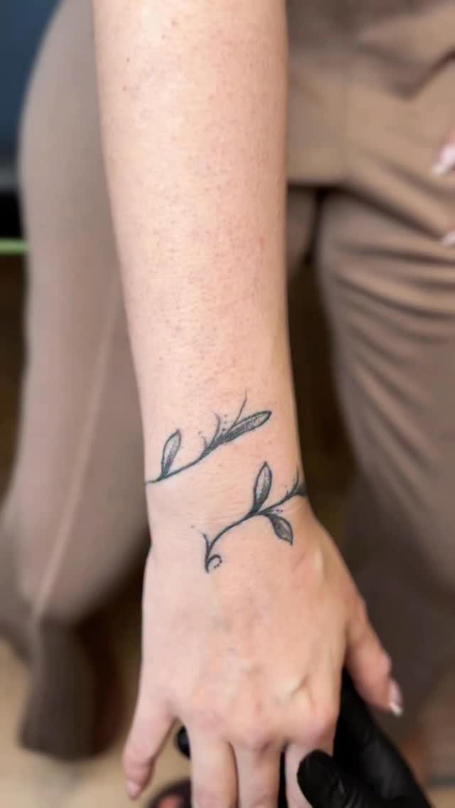 My bookings in London are opened and I'd LOVE to help you too! If this is you, you can send an enquiry via link in my bio. Your tattoo can look better than ever! ๐
My incredible literally just walked in for a spontaneous consultation and 3 days later, she was ready for one of the most exciting tattoo ideas I've ever done in my career! I can't thank her enough for the strength, commitment and trust in my work! Thank you ๐ค
๐ฟ done at the most beautiful tattoo studio @sanctuarink in London, UK
#londontattooartist #fantasytattoo #freehandtattoo #tattooideas #botanicaltattoo