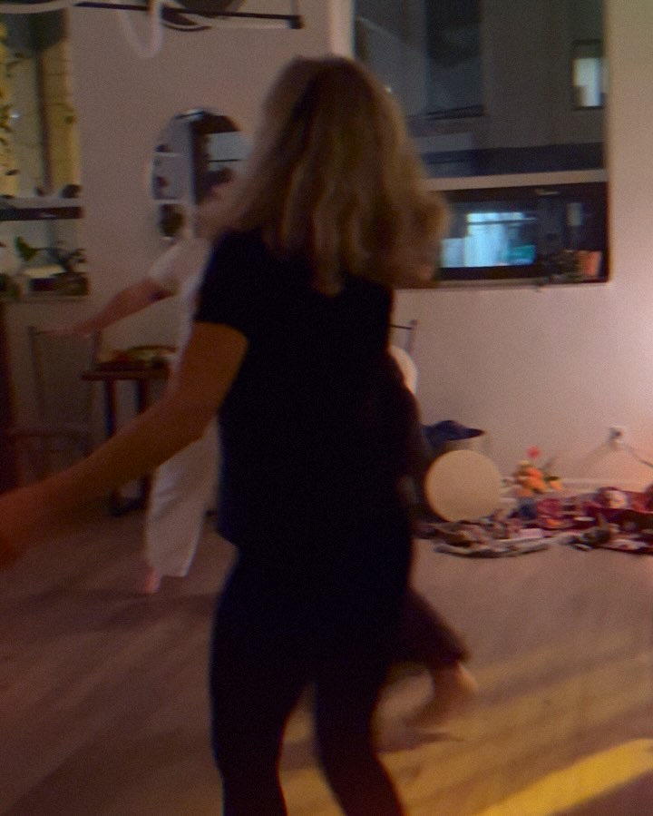 🕯️PROCESSING DEATH THROUGH DANCING ❤️🔥 In an intimate space, women gathered to feel, to grieve, to connect with ancestors and departed loved ones… to express themselves FREELY …🔥🔥🔥
Through the wisdom of their bodies, joining with other women, in community. Sharing stories, sharing food, moving and releasing through the body.
Experiencing heightened states of consciousness, authentic witnessing and somatic release for women is so important ✨
Now more than ever, in a world where many of us feel alone, overworked and spiritually unfulfilled.
I truly believe these gatherings are not only good for our physical and mental health, (dancing is a powerful known antidote for anxiety and depression) but also deeply satisfying to intuitive ancestral wisdom within us. 😌
These practices are not “new” or part of some “spiritual” trend … they are in fact a reclamation of the ancestral legacy that every woman has a right to. Yes, EVERY single one of us. It may have looked a little different from culture to culture but ultimately we would gather with other women to process, to purge and to dance.
As one of the participants shared with me the next day, atheist to boot, (you don’t need to be religious or spiritual to benefit) she had had the best and most blissful sleep, after the gathering, than she’d had in a long time. 😴
Nervous system reset. This is the modern MAGIC✨ we are all wanting and is possible for you.
Stay tuned for more opportunities to join me in dance! Winter Solstice will be next. ❄️
And if you are curious to connect with your ancestors I still have some spaces for readings during this Scorpio season ♏️, when they are close by. 🔗 in bio.
🙏🏽Blessings to you, your ancestors, your lineage…in this liminal time ⚡️❤️.
Photo and food credit: @celtictreeknot
#dayofthedead
#diadelosmuertos
#ecstasticdance
#consciousdance
#womencircles
#ancestorwork
#samhainrituals
#ritualofdance
#channeledreading
#ancestorreading