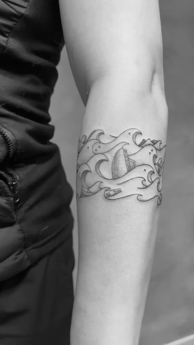 It is so much fun for me to collaborate with other artists! Her vision, my execution ๐ค
#ottawa #tattoo #fineline #underthesea #scuba