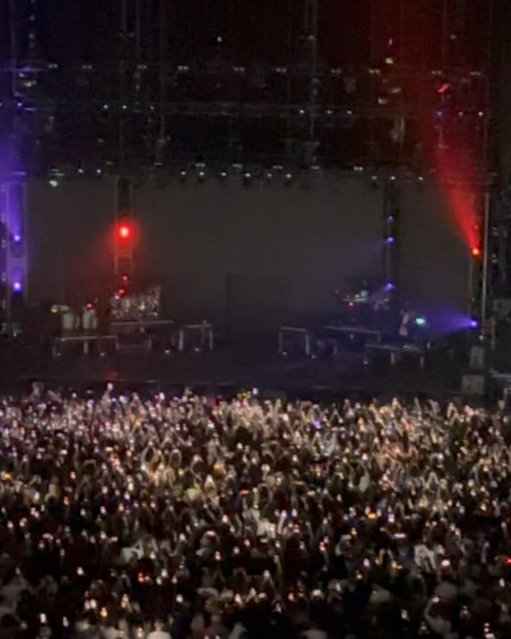 Ne-Yo thx for holding down RnB for the last two decades… amazing show to a full house! #rnb #neyo