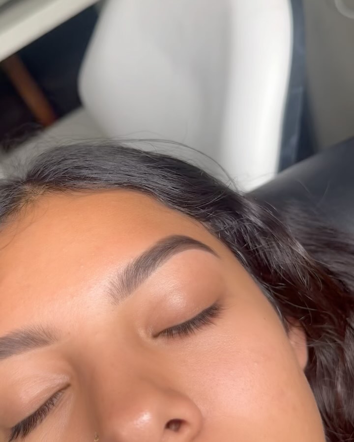 stop letting your threading lady mess up your brow shape, come to me! 😍
brow wax & tint
#browwax #browmapping #browshaping #browtint #hrowlamination #browgoals #kkbrowista