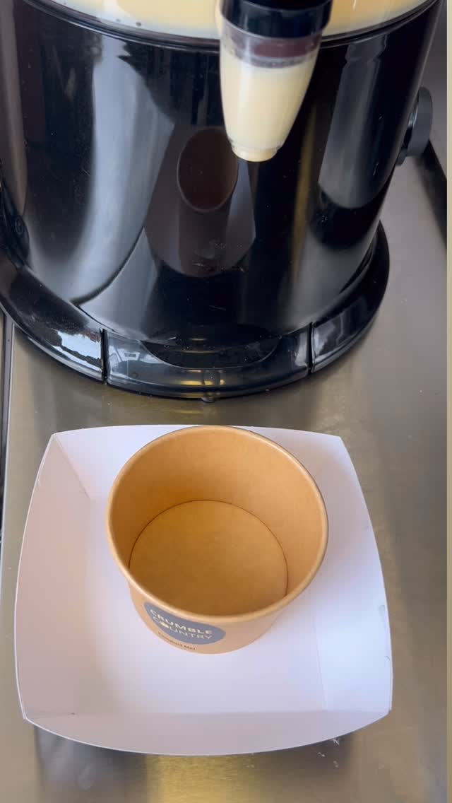 Creating Crumbles! 👀
Time to treat yourself Chester!
Open Thursday & Friday 16:30-21:00 and we’re bringing back our Saturday daytimes again, open 10:00-14:30
Hot Fruit Crumble - Dessert
Coffee - Hot Chocolate
Fudge - Pastel de Nata
76-78 Faulkner St Hoole Chester CH2 3BE