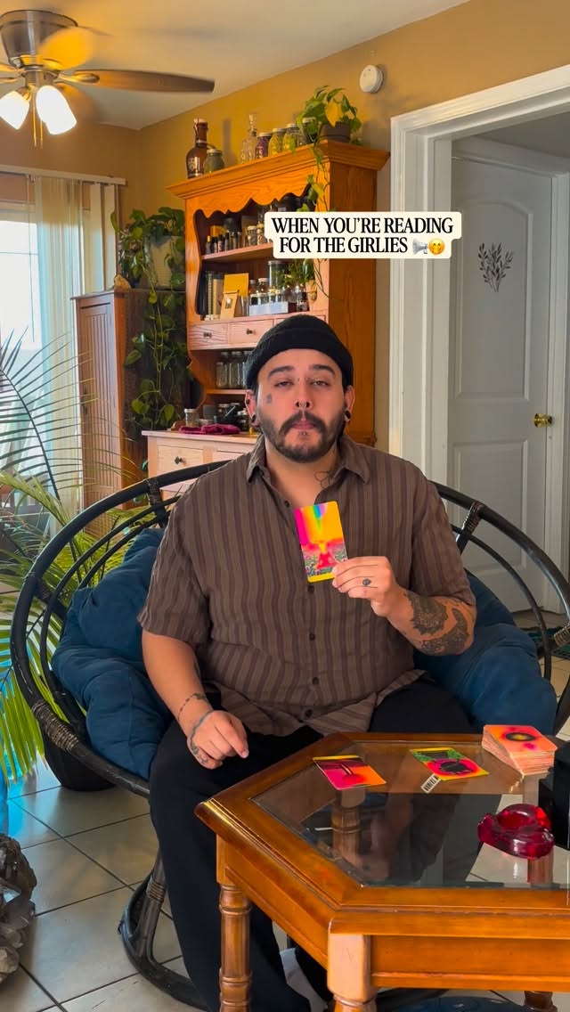 Only baddies book readings 💗✨
DM to book or check out our website for our offerings! (LINK IN BIO)
-Sol & Root 🌳☀️
#tarotreadings #girlies #metaphysicalshop #bookonline #smallbusiness