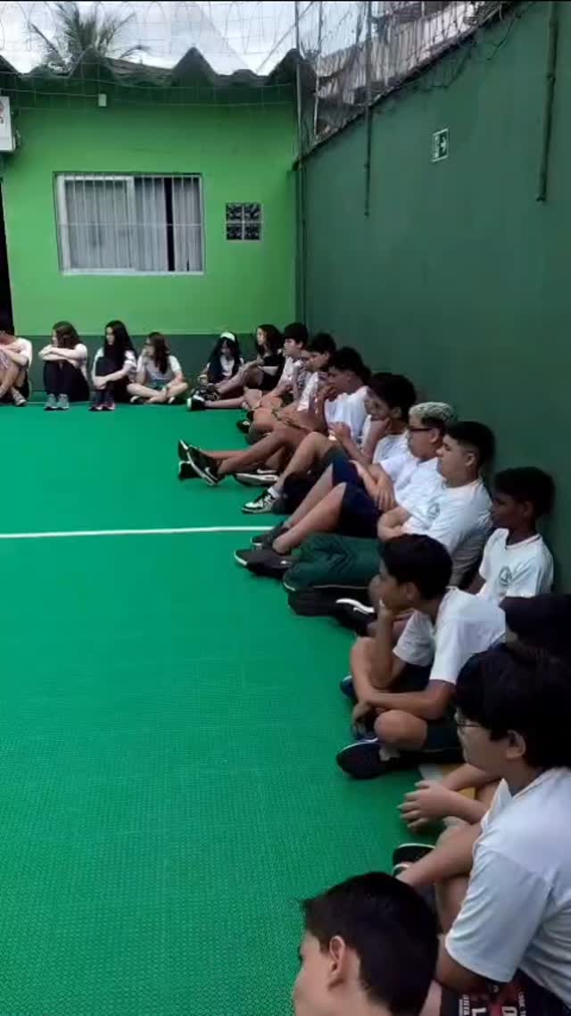 🌟Acolher :
No Colégio Porto Santista, acreditamos que *acolher* é fundamental! 💛
É receber alguém com carinho, atenção e respeito, fazendo essa pessoa se sentir *segura e valorizada*. É um sorriso, uma palavra gentil, um gesto de apoio... É fazer diferença na vida do outro!
Na escola:
- Cria um ambiente *seguro e feliz* para aprender
- Ajuda os alunos a se sentirem *valorizados e parte da comunidade*
- Ensina a *empatia e respeito mútuo*
Vamos acolher todos com amor e respeito! 💖
#ColégioPortoSantista #Acolhimento #EducaçãoComAmor