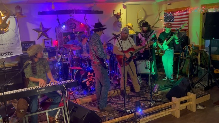 Shout out to our talented friends who got up and played with us this weekend! Nothing better than making good music with good people!