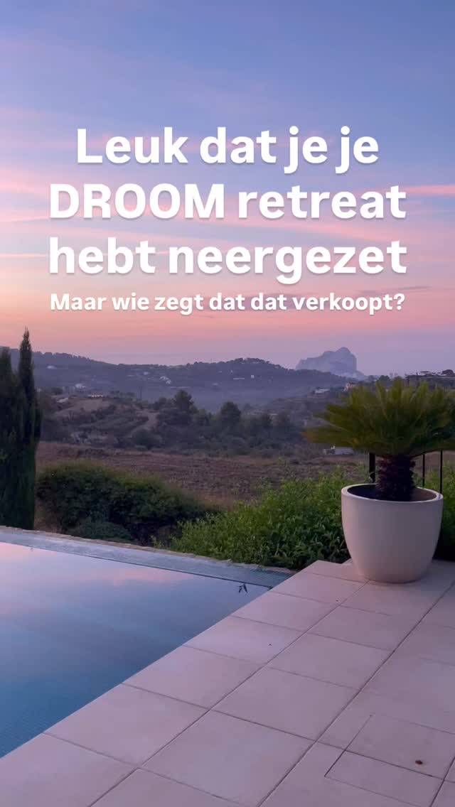 Leuk dat je jouw droomretreat hebt neergezet. Echt🫶
Maar wie zegt dat dat verkoopt?
Ik zie het zó vaak gebeuren: Ondernemers die vragen stellen over hoe ze hun retreat gaan vullen, terwijl het retreat vooral is gebouwd vanuit wat zij zelf zouden willen ervaren.
Allemaal mooi, maar voor wie organiseer je dit retreat eigenlijk? Voor jezelf? Of voor je doelgroep?
We zijn voorbij het punt dat je een goed idee de wereld in kunt gooien, het deelt op een Instagram-account met 300 volgers en dan “kijken wat er gebeurt”.
Zo werkt het niet. Niet als je dit serieus neemt.
Een retreat organiseren is geen hobbyproject, het is een business.
Met verantwoordelijkheid.
Met verwachtingen.
Met echte mensen die tijd, geld en energie investeren.
Dat betekent niet dat je je droom moet loslaten.
Het betekent dat je ’m moet vertalen naar een aanbod dat klopt voor je doelgroep én voor jou.
En ja, dat vraagt soms onderzoek, eerlijke vragen en keuzes die minder sexy zijn maar wel werken.
Als je voelt dat dit raakt, dan ben je waarschijnlijk iemand die dit vak serieus neemt.
👉 En als je hier hulp bij wilt, weet me te vinden.
Dan kijken we samen wat er nodig is om je retreat niet alleen mooi, maar ook draagbaar én verkoopbaar te maken.