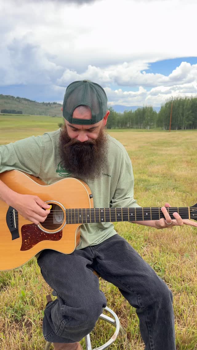 I got to go out to Colorado and do a spot on @krfcfm a local radio station that has been frequented by one of my biggest influences @nathanielrateliff . Each time I’ve seen him live his mom has been in the crown and he dedicated this song to her, and his roots back in Missouri.
Whenever I get down or frustrated with myself musically I come back to a line in this song, “you ain’t worked hard enough to say it ain’t gonna get any better.” Here’s a little “Hey Mama”
#heymama #acoustic #cover #colorado #missouri