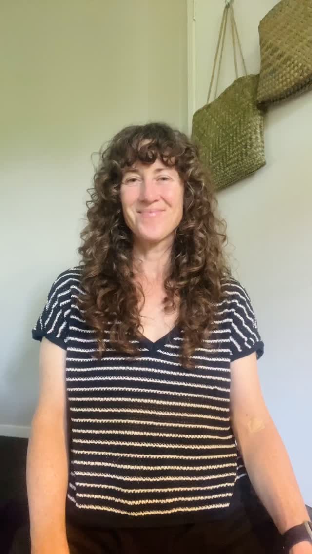 Class theme for Feb…
🥁🥁 Embracing props!
Props can be fantastic tools in our practise and using them certainly isn’t a sign that you’re less able! Have a listen and join me for classes to explore some of the many great ways props of various types can be meaningful tools to engage with.
Join me @yogaground_greylynn and @yogawest