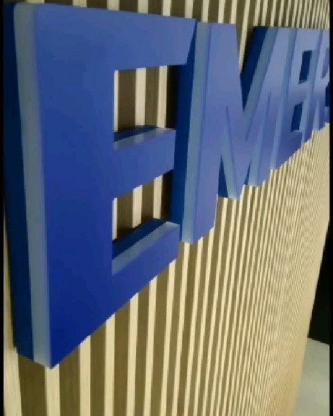 Navrhovať nebolo čo.
Vyrobené.....Namontované už je 👍.
.......Svetelné logo / exteriér
.......Svetelné logo / interiér
________
Follow us @vstudio_sk
See more: LINK in PROFILE.
Tag a friend who might like it. ◉‿◉ ________
#signmaking #svetelnareklama #reklamnypanel #reklama #vstudio #petozelo #grafika #banner #vyrobareklamy #reklamnetabule #znaceniebudov #orientacnysystem #svetelnelogo