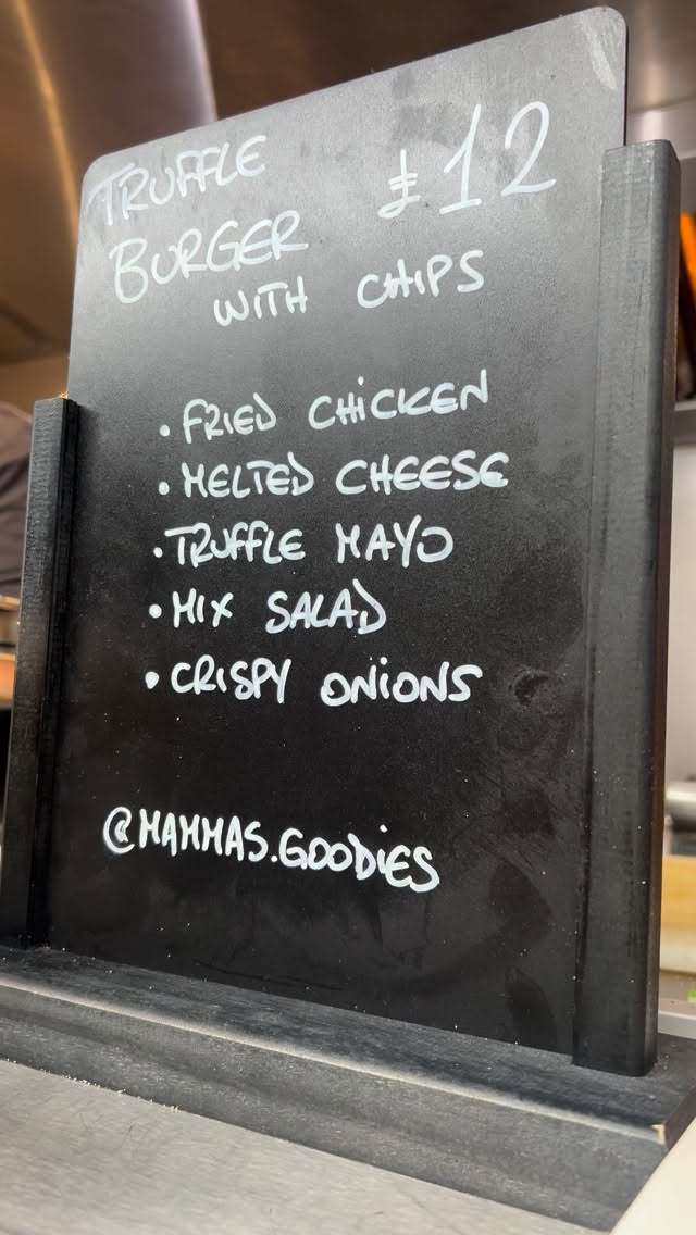 ❄️ Cold weekend, warm flavours. ❄️
Don’t let the chill keep you indoors — we’re at Spitalfields Market with samples so good, they’ll make you forget the weather. 😉
👉 Come say Ciao, get warmed up with our sizzling bites, and taste why everyone’s talking.
Can’t make it to the market? No problem — get the same deliciousness delivered via Deliveroo
📍 Find us at Spitalfields Market
🔥 Try our free samples
Online Order Link: www.mammasgoodies.co.uk
Market Hours: Sat & Sun, 9am–6pm