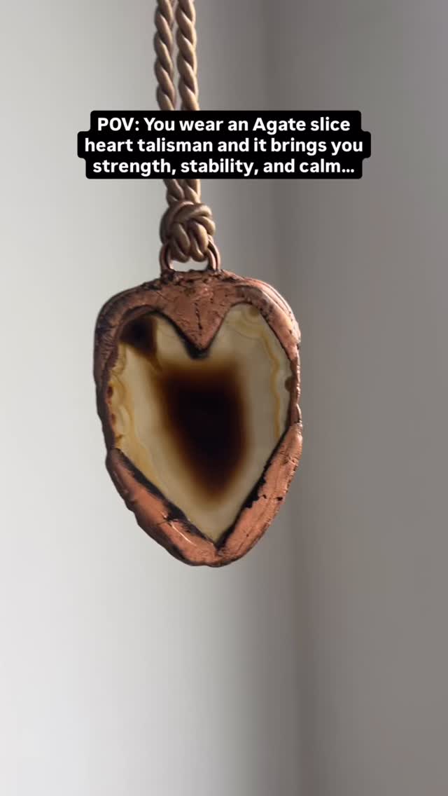 This Agate slice talisman is perfect for hanging in the window when you’re not wearing it 😍
You can see all of my available talismans with prices in my Instagram highlights tab ❤️
DM me to purchase 💎