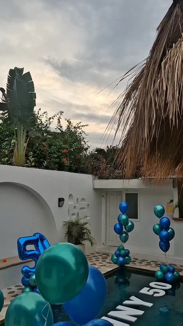 A 50th in Bali with your favourite people and an entire villa to yourselves 🥂
This crew chose Saudara Palm to celebrate a big milestone. Pool days, floating platters, balloons, cocktails and a long banquet dinner with everyone around the table.
Ten friends, no bed sharing (or 5 king beds unless you want to), space to spread out and a full time private butler quietly keeping things running in the background. Easy, relaxed, exactly how birthdays should feel.
Extras available to customise your stay
✅ Birthday cakes
✅ Floating platters
✅ Balloon displays
✅ Pool messages
✅ Cocktail parties
✅ Banquet dinners
Thanks @towny10 for celebrating your 50th with us 🤍
#SaudaraPalm #SeminyakVilla #EatStreetSeminyak #BaliBirthday