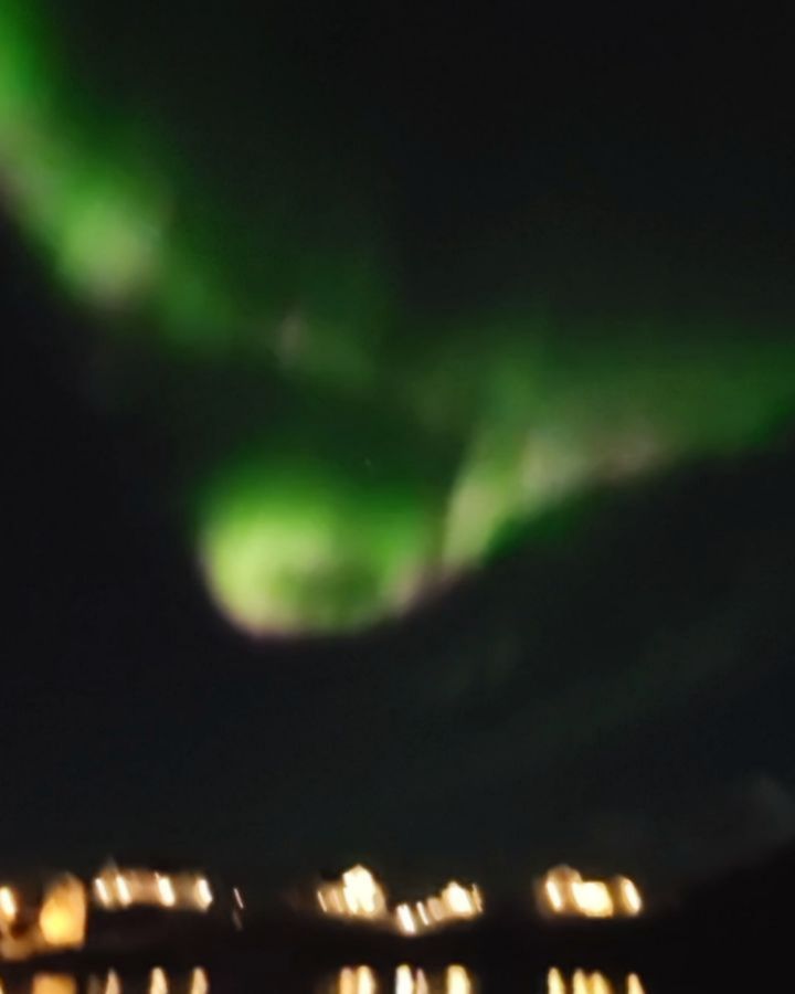 Lofoten 2023 - Thanks for saying hello Aurora 👋🤩😍 it was magical 💖
#northernlights #auroraborealis #magicnights #wonderofnature #north #lofoten #vacation #adventure #neverforget #loveit #amazing @fadah920