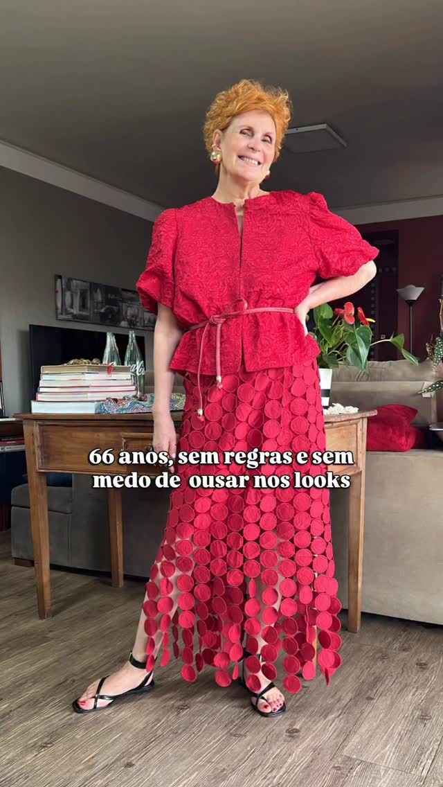 eu, com 66, sem medo de ousar e ser feliz.
#janeiro26
e você, qual a sua idade?
tem medo de ousar nos looks?!
💋💋
bjo bjo