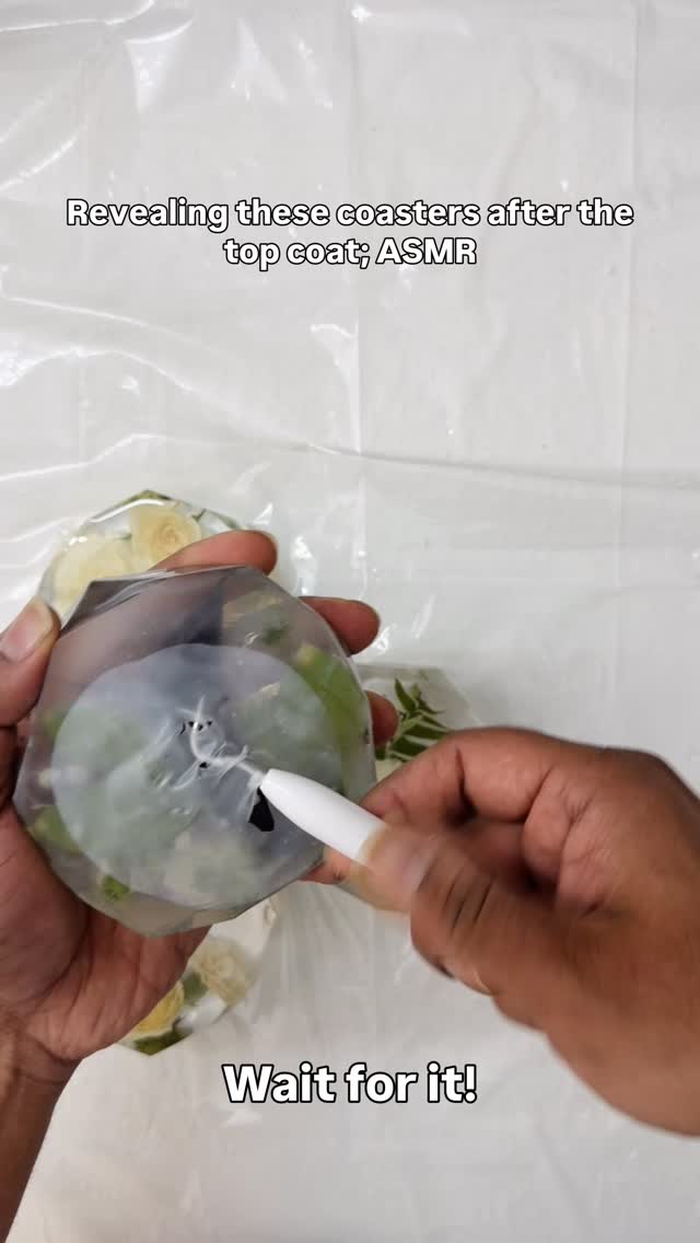 Revealing these coasters after the top coat!
.
Resin: @superclearepoxy liquid glass. Use the link in linktree bio and code ‘Pranal5’ for additional discount. The coupon can be stacked on current discounts they are running.
.
#bouquetpreservation #flowerpreservation #flowers