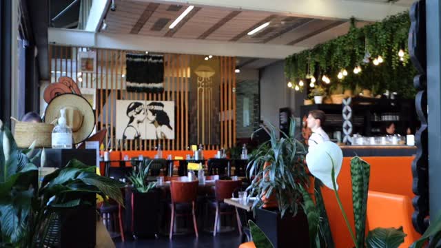 Today’s mahi with our people.
Walk in as customers, leave as whānau.
Always grateful for the hands, the hearts, and everyone who walks through our doors and into the whare 🧡
#KarakaCafe #Pōneke