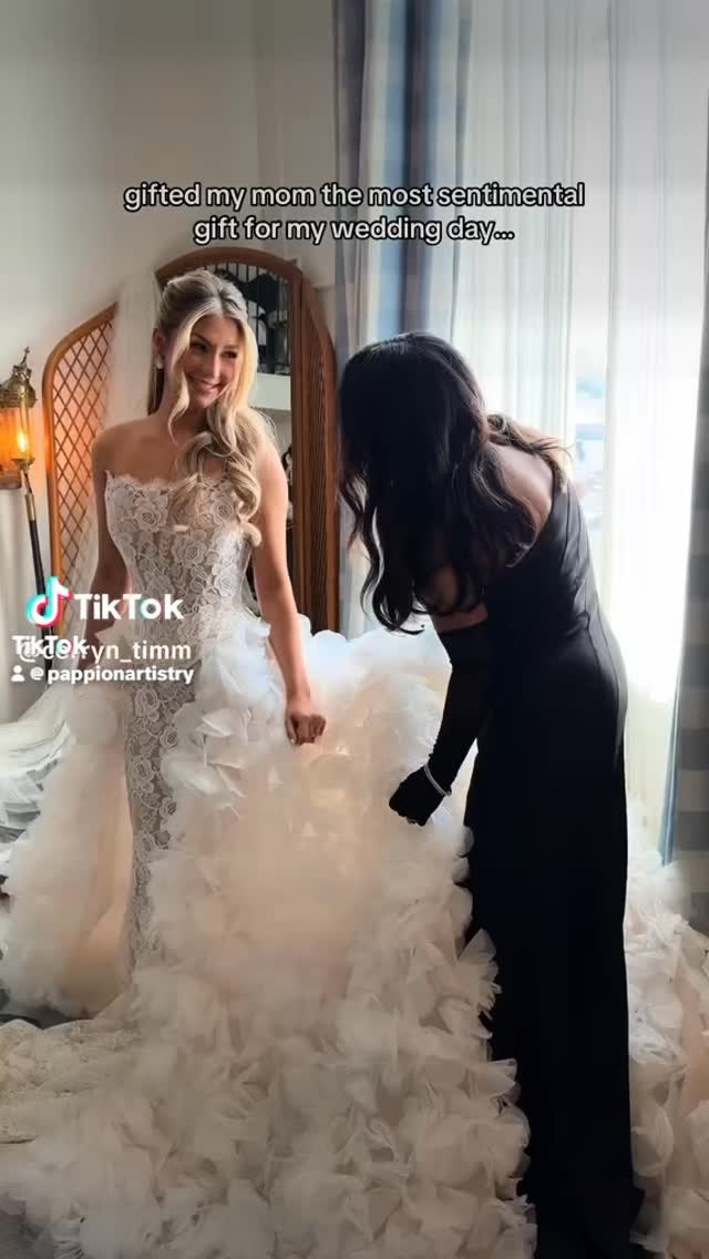 The perfect wedding gift for mom! Design with me! Link in bio!
#fyp #Wedding gift #weddingday