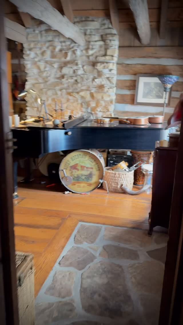 “SUNNY SUNDAY” FATHER GOD …. When things aren’t locking into place (like the audio/video of this post), and you feel the cloak of discouragement trying to wrap its suffocating garment around your mind and heart, one word… one name… can change the landscape of your emotions … Father. I wrote the song “Father God” as a prayer of surrender. You can listen to the entire song on the platform of your choice, or download at Paulclarkmusic.com #jesusmusic #jesusmovement #fathergod #thelordsprayer #sunnysunday