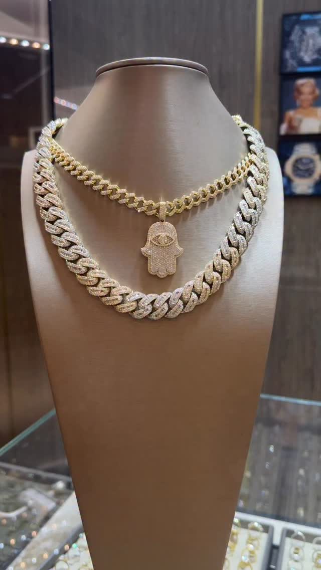 Not Your Regular 💎 Masterpiece 👑 All natural 60ct +
#CubanChain #DiamondCuban #Menchains #Herenketting #DiamondsAntwerp