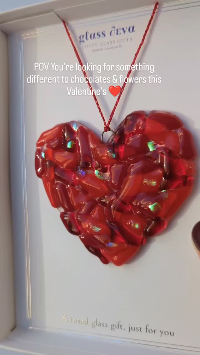 Not flowers 🌷 Not Chocolates 🍫 A handmade fused glass heart they'll keep long after Valentine's ❤️
Get yours today by dropping us a dm or heading to our Chester shop at 47 Northgate St Chester CH1 2HQ
Or make your own in one of our fused glass workshops!
❤️ £20 per child
❤️ £30 per adult
To book head to our website www.glassdeva.co.uk
#valentinesgiftforher #thingstodoinchester #valentinesactivities #valentinesgift