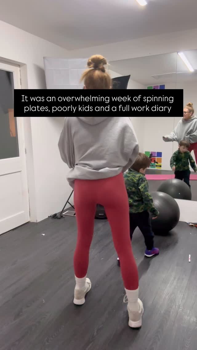 🙋♀️Calling overwhelmed mums - you don’t need to stress!..
That feeing of “HOW am I meant to fit a workout in?” Or “I don’t want to do it” can just disappear when you actually commit to something DOABLE!
For me this month, my daily RESET workout is my non negotiable
And if you’re following my stories this month you’ll see I’ll share a glimpse of it daily to keep you motivated too! 😉
8 minutes: Press play: Get it done.
And like a lot of you ladies, I’m actually looking forward to the quick workout each day - so I’m even doing it at random times like before dinner or 10pm - rather than not get it done ! 🤣
➡️It’s such a reminder that short, simple movement works.
It’s not a chore.
It’s the thing that lifts your mood, clears your head, and helps you cope with the busy weeks.
Even when the kids interrupt.
Even when it’s not perfect.
Even when you feel overwhelmed.
Those are the weeks you need it most.
➡️You don’t need more time!!
➡️You just need something that feels doable.
Comment RESET and I’ll send you the details 💛 OR head to the link in my bio.
#katesmumfitclub #legsbumsandbubbas #workoutwithkids #exerciseformums