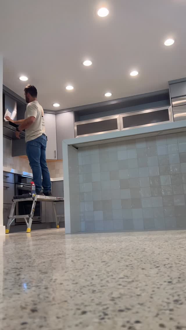 Signs your new backsplash is ready 🤩
1. Your installer starts wiggling like a bee
2. There is NO DUST anywhere
3. You’re itching to write a five-star review & tell everyone!
If you’ve been thinking about a new backsplash - you may qualify for our backsplash overlay installation which saves a huge mess!
If your backsplash meets our criteria - you may be able to skip demo altogether which cuts your mess in half without compromising quality.
**Don’t worry - if you don’t qualify - we can still help you replace your old backsplash altogether!
Snap a few photos of your project, and gather your inspiration photos then head to the link in our profile to get started today.
#backsplashtile #zellige #tileinstaller #tileinstallation #fortlauderdale