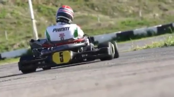 Had some with the @pgr_karting team last week for their 2019 season kickoff and @jensonbutton_22 birthday.
@nicky_hays
@phil_giebler
@ricciardo_kart
@race.service
@howieidelson 🎥 @chriscriccafilms
#Karting