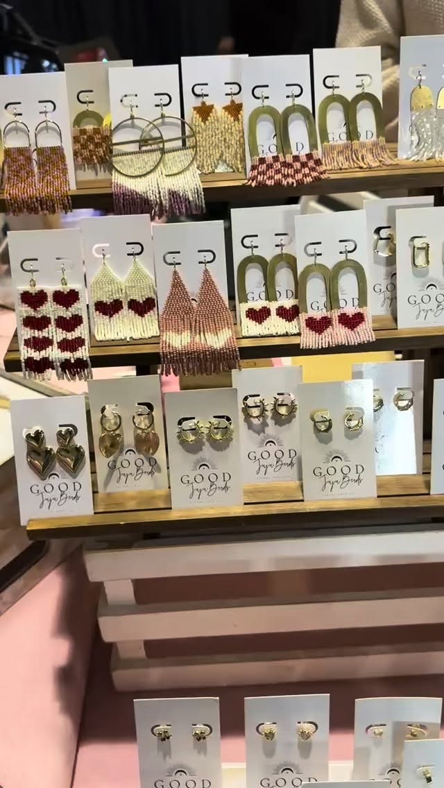 Had the best time this weekend @homeandlandscapeexpo.
So fun seeing familiar faces, meeting new customers, and being back at my old stomping grounds after years of working home shows.
Thank you so much to everyone who stopped by my booth and supported my small business.
Huge shout out to Laura @h3barn_ for coordinating everything and for such a fun weekend!