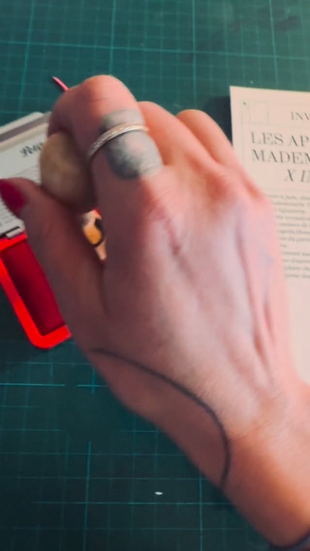 Coucou ! C’est aujourd’hui de 16-20 heures venez découvrir mes nouvelles collections et les fameux cocktails de @la_dame_jeanne_
