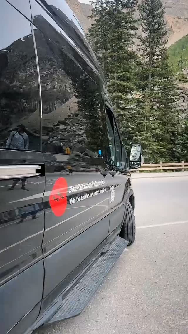 #banff #morainelake #explorebanff #lakelouise #privatetrip